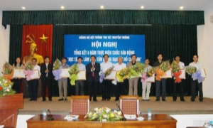 Nhiều đảng bộ tổng kết 4 năm thực hiện Cuộc vận động “Học tập và làm theo tấm gương đạo đức Hồ Chí Minh”
